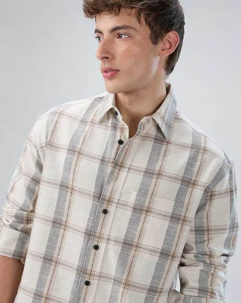 Men Checked Boxy Fit Spread-Collar Shirt