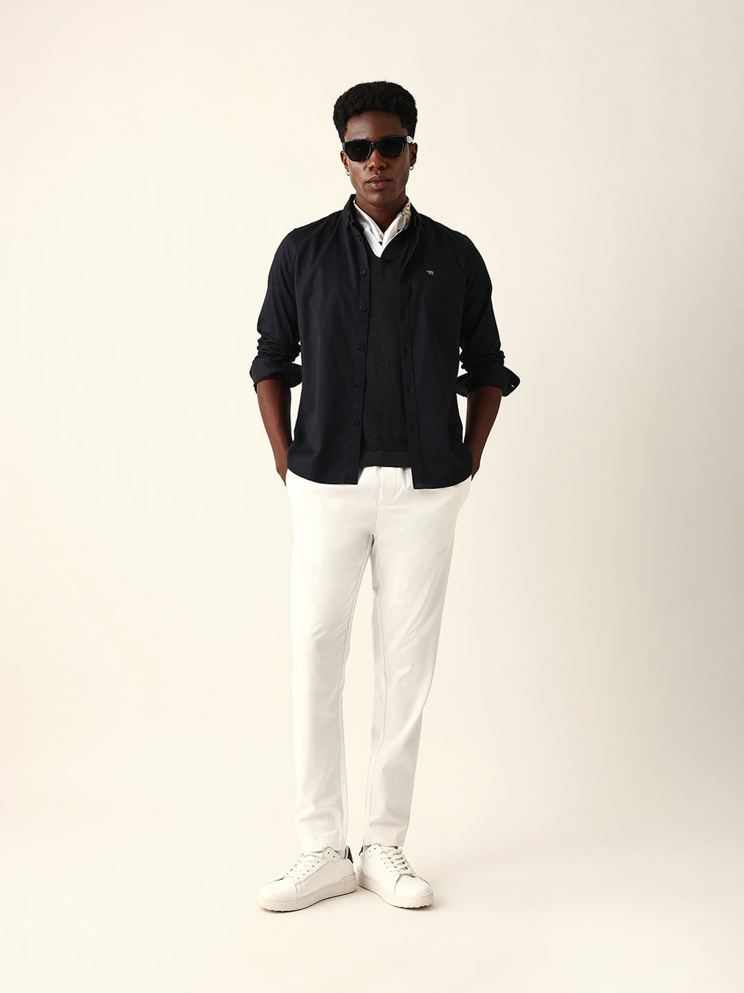 Black Cotton Solid Slim Fit Casual Shirt