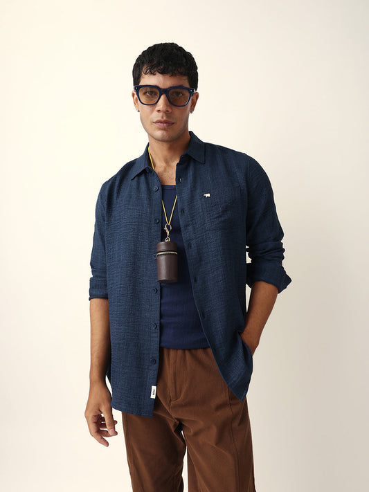 Blue Textured Solid Slim Fit Casual Shirt