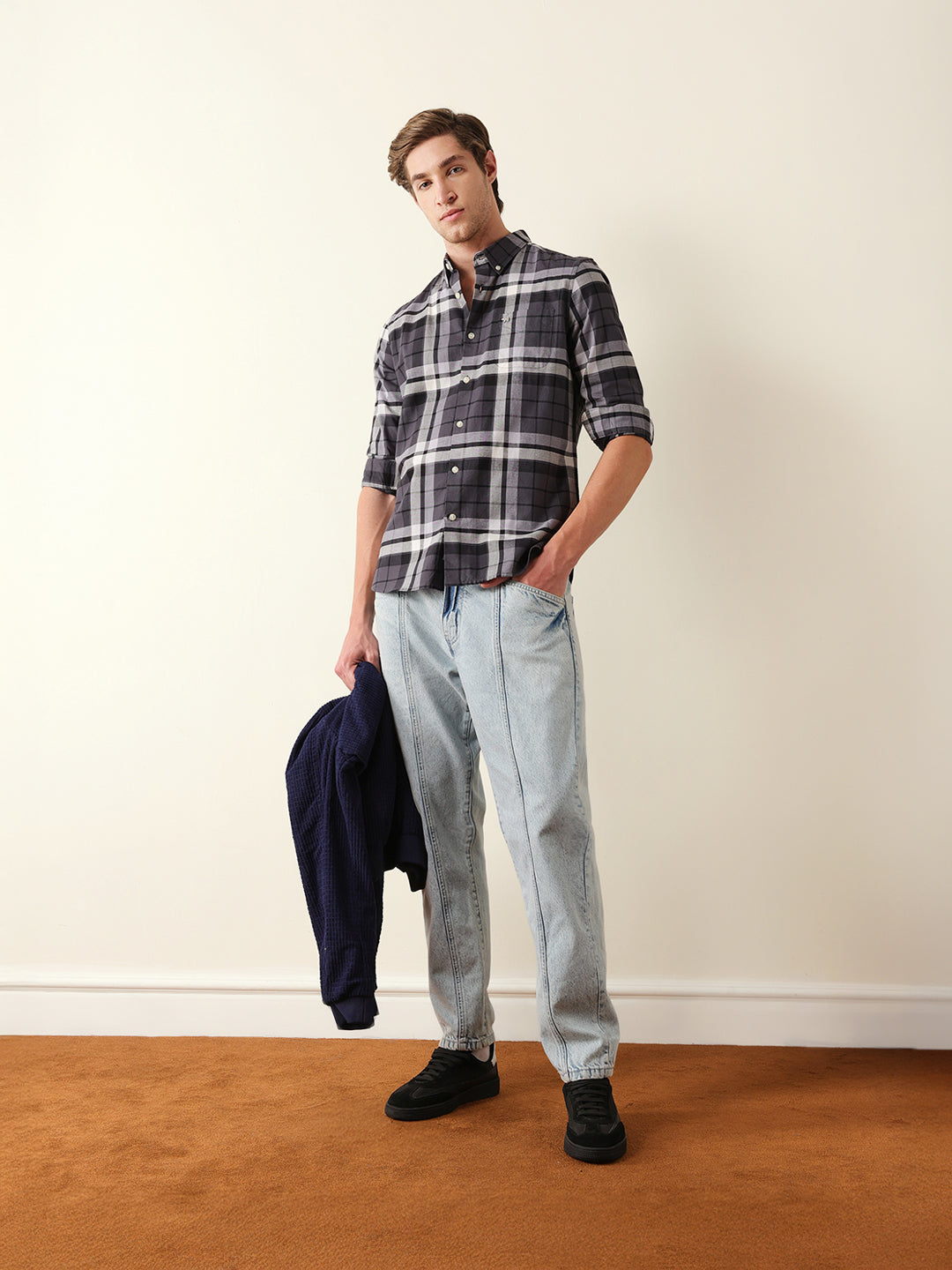 Charcoal Grey Woven Checkered Slim Fit Casual Shirt