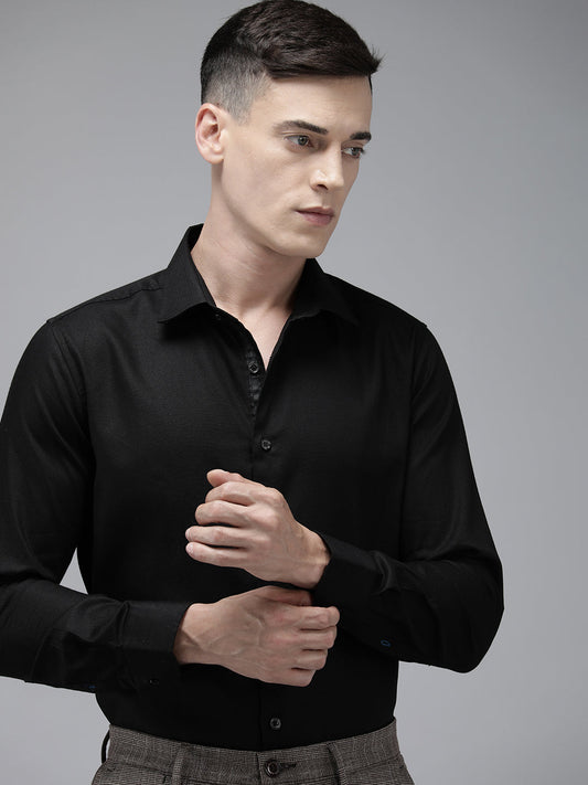 Men Black Solid Tailored Fit Cotton Formal Shirt