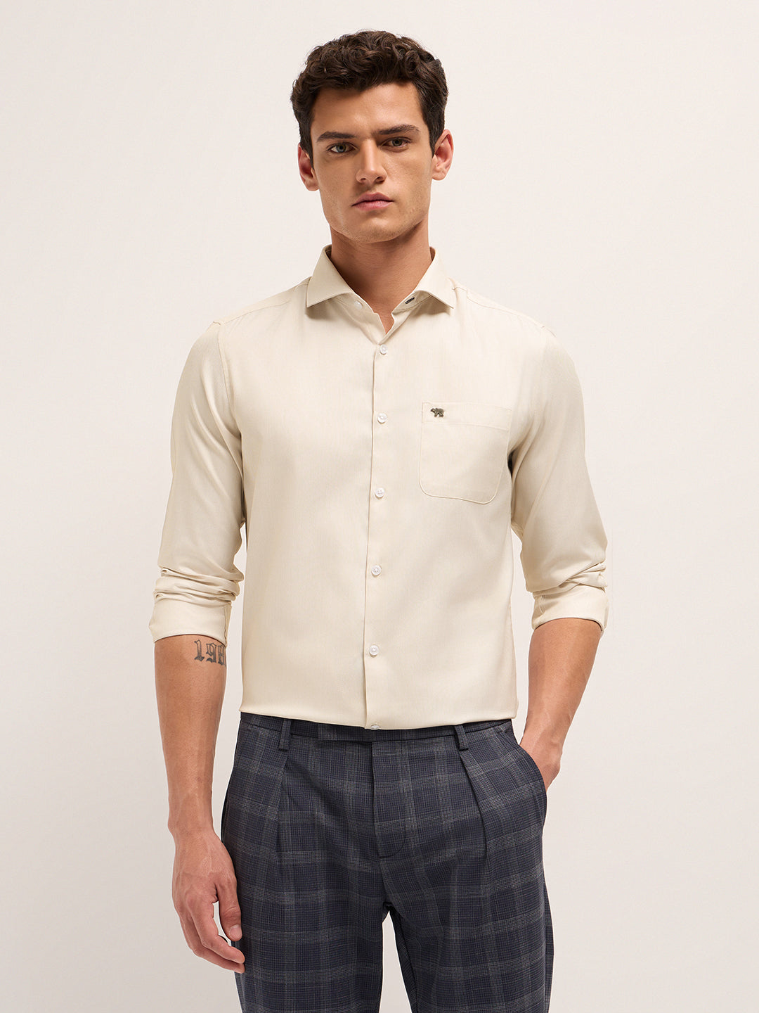 Cream Herringbone Woven Tailored Fit Formal Shirt
