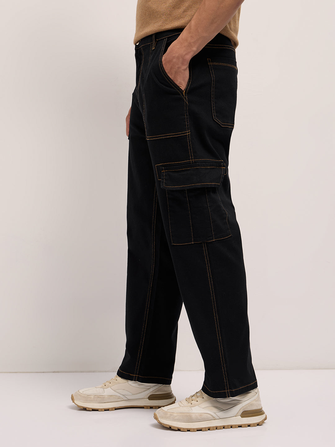 Black Mid-Rise Baggy Fit Cargo Jeans