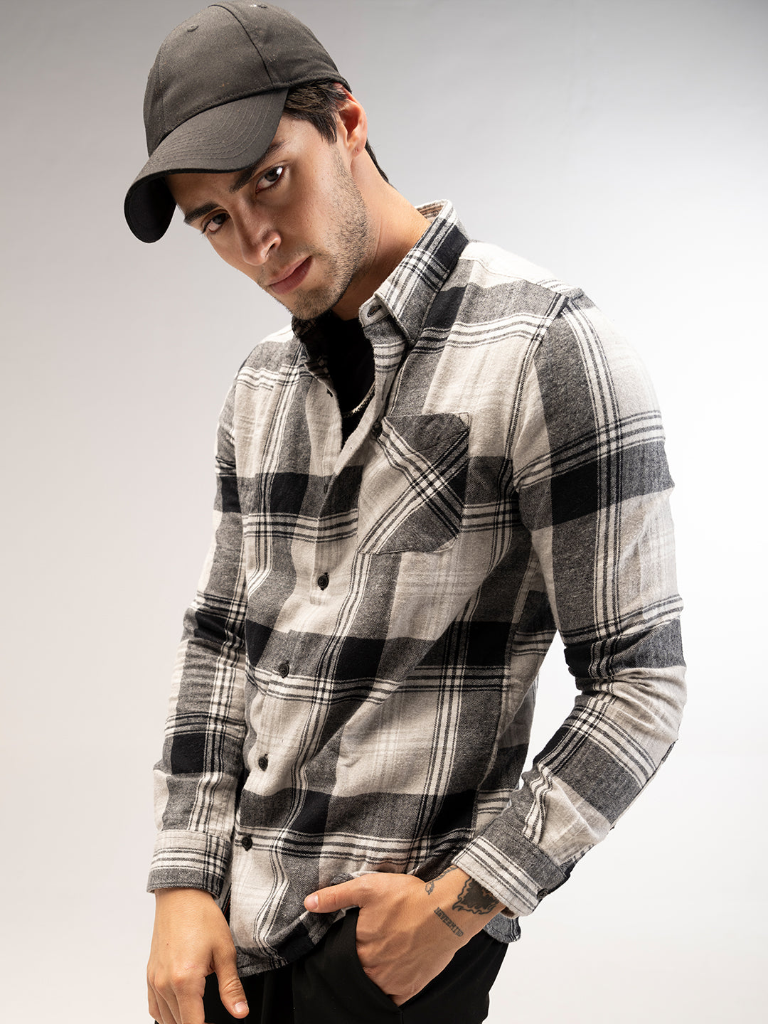 Men Slim Button-down Flannel Shirt
