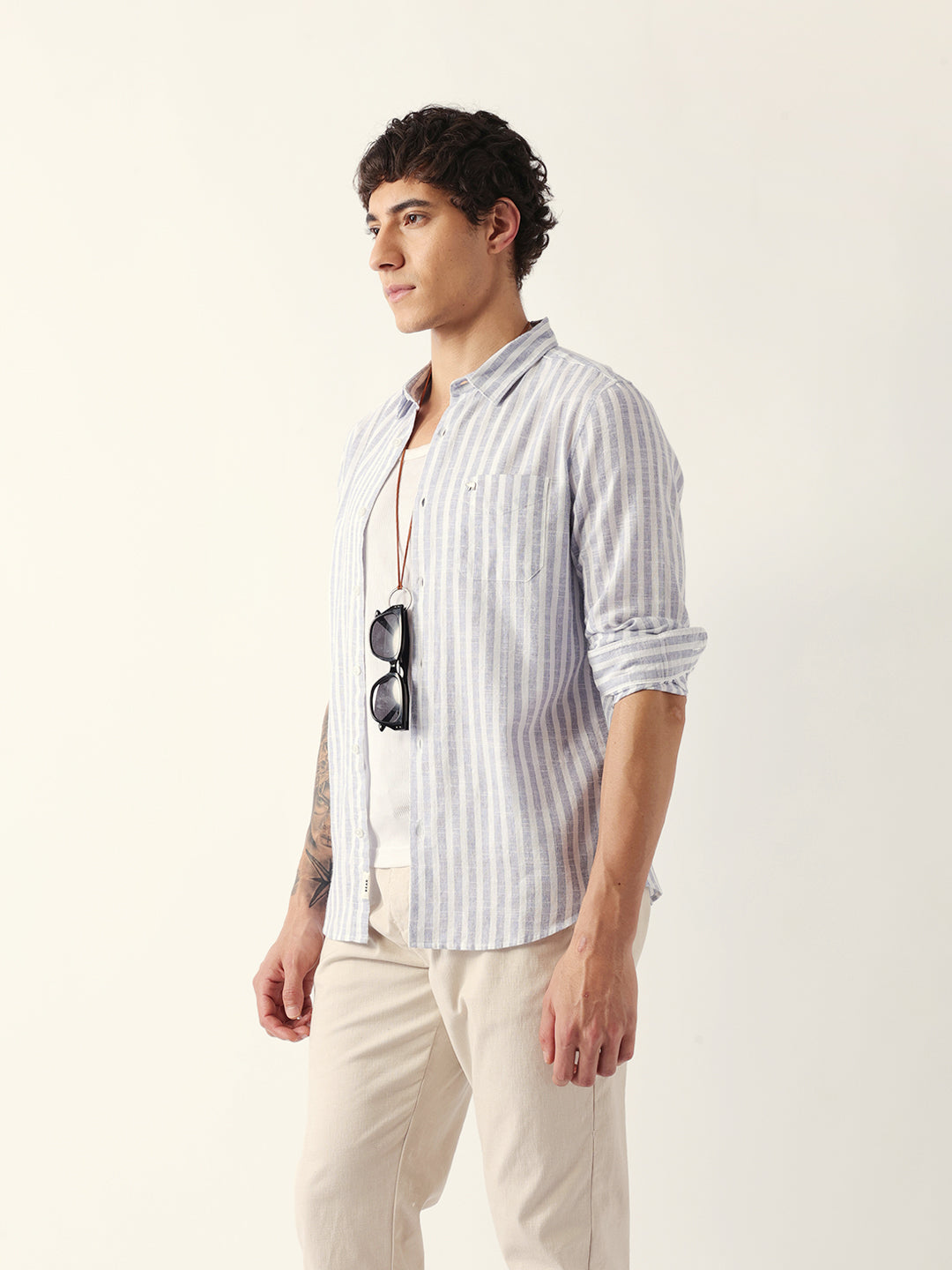 White & Blue Woven Vertical Striped Slim Fit Casual Shirt