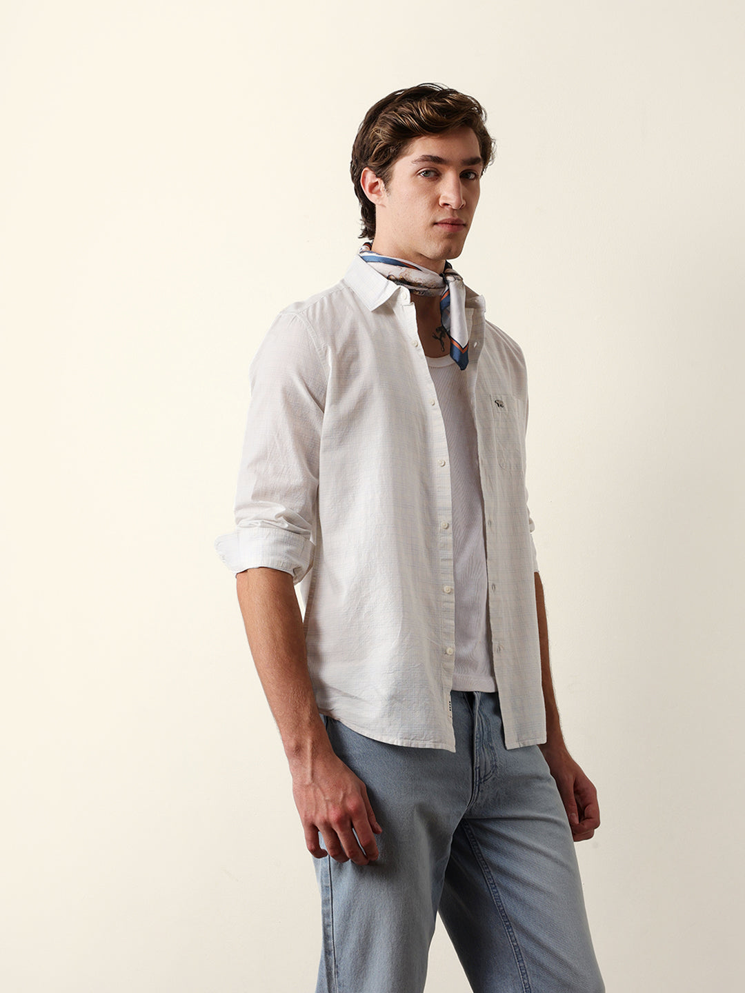 Blue & Off-White Woven Micro-Checked Slim-Fit Casual Shirt