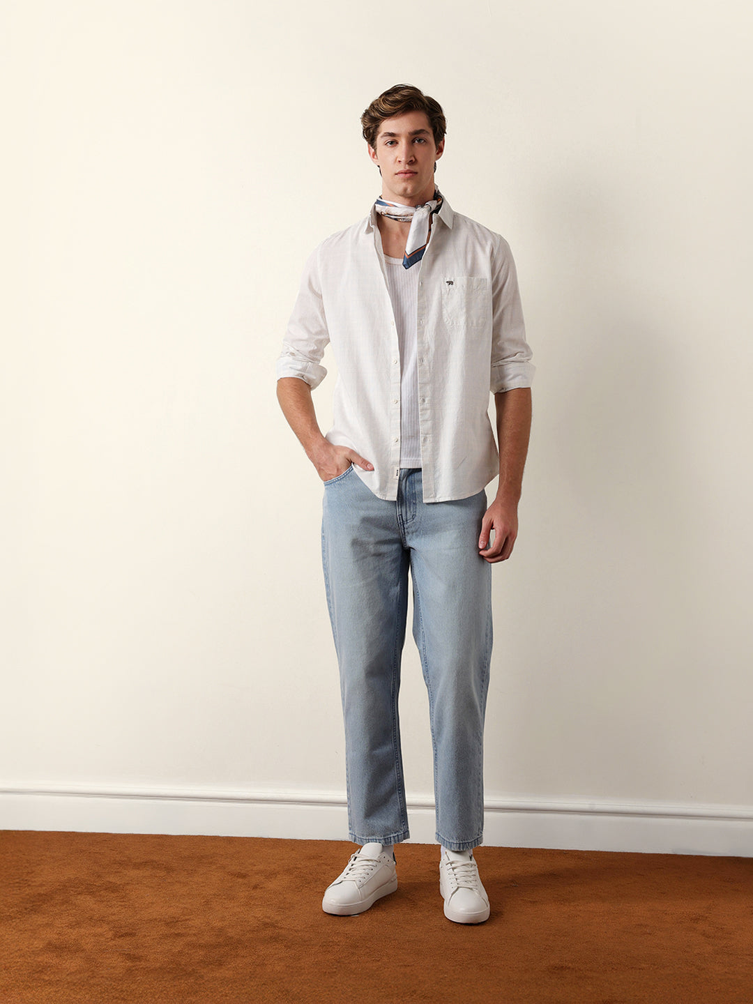 Blue & Off-White Woven Micro-Checked Slim-Fit Casual Shirt