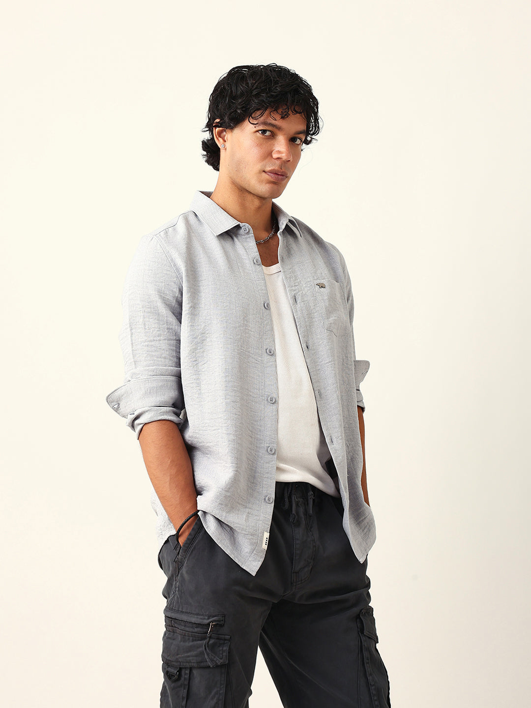 Grey Textured Solid Slim Fit Casual Shirt