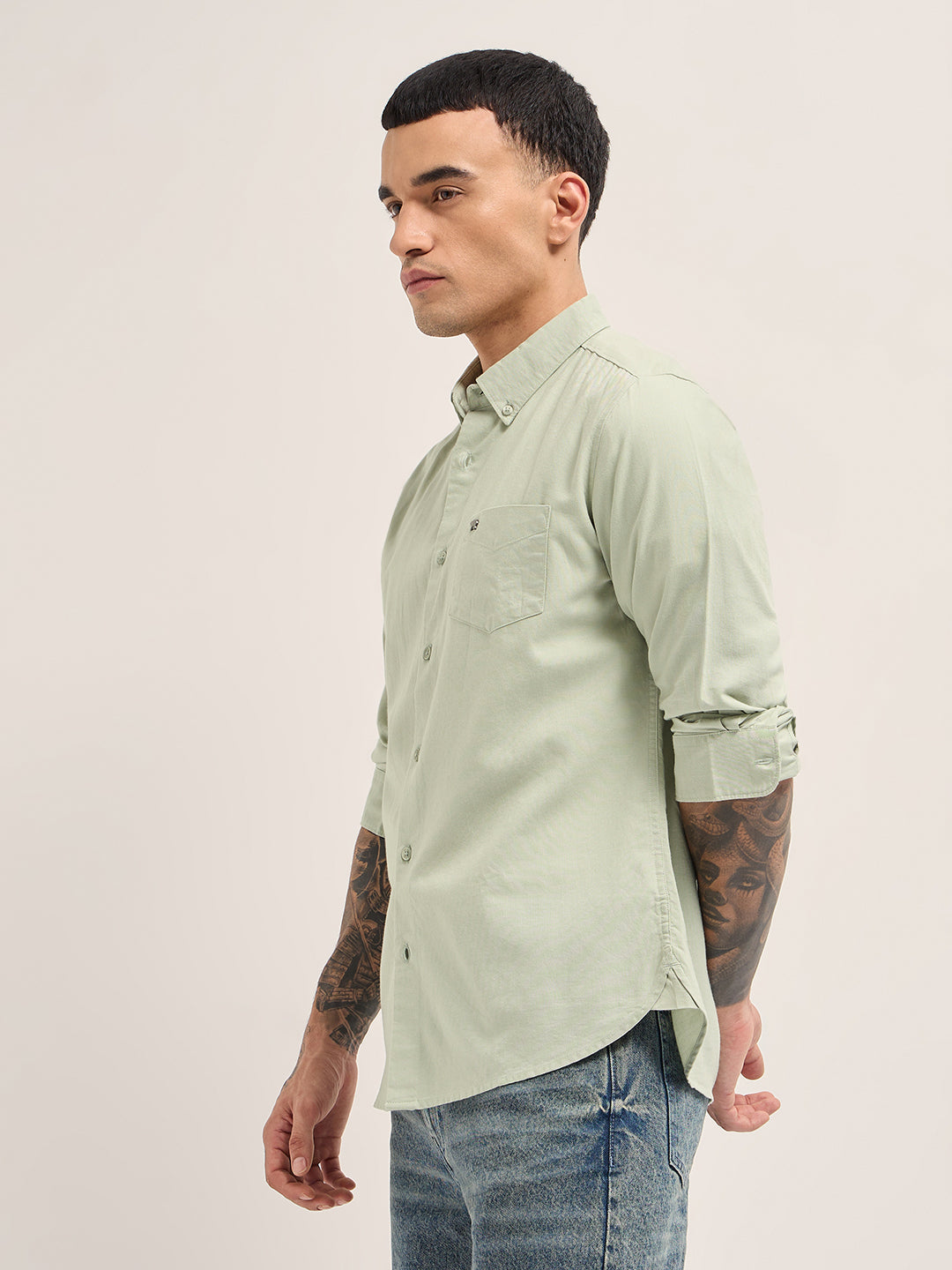 Light Green Solid Slim Fit Casual Shirt with Button-Down Collar