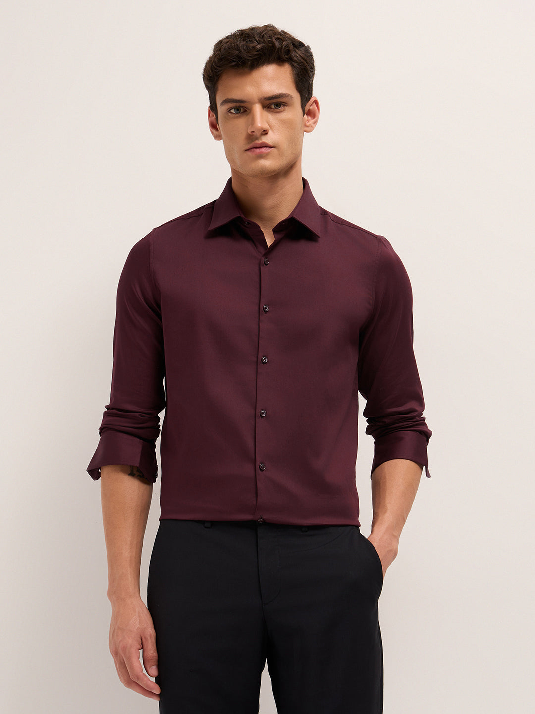 Maroon Solid Tailored Fit Formal Shirt