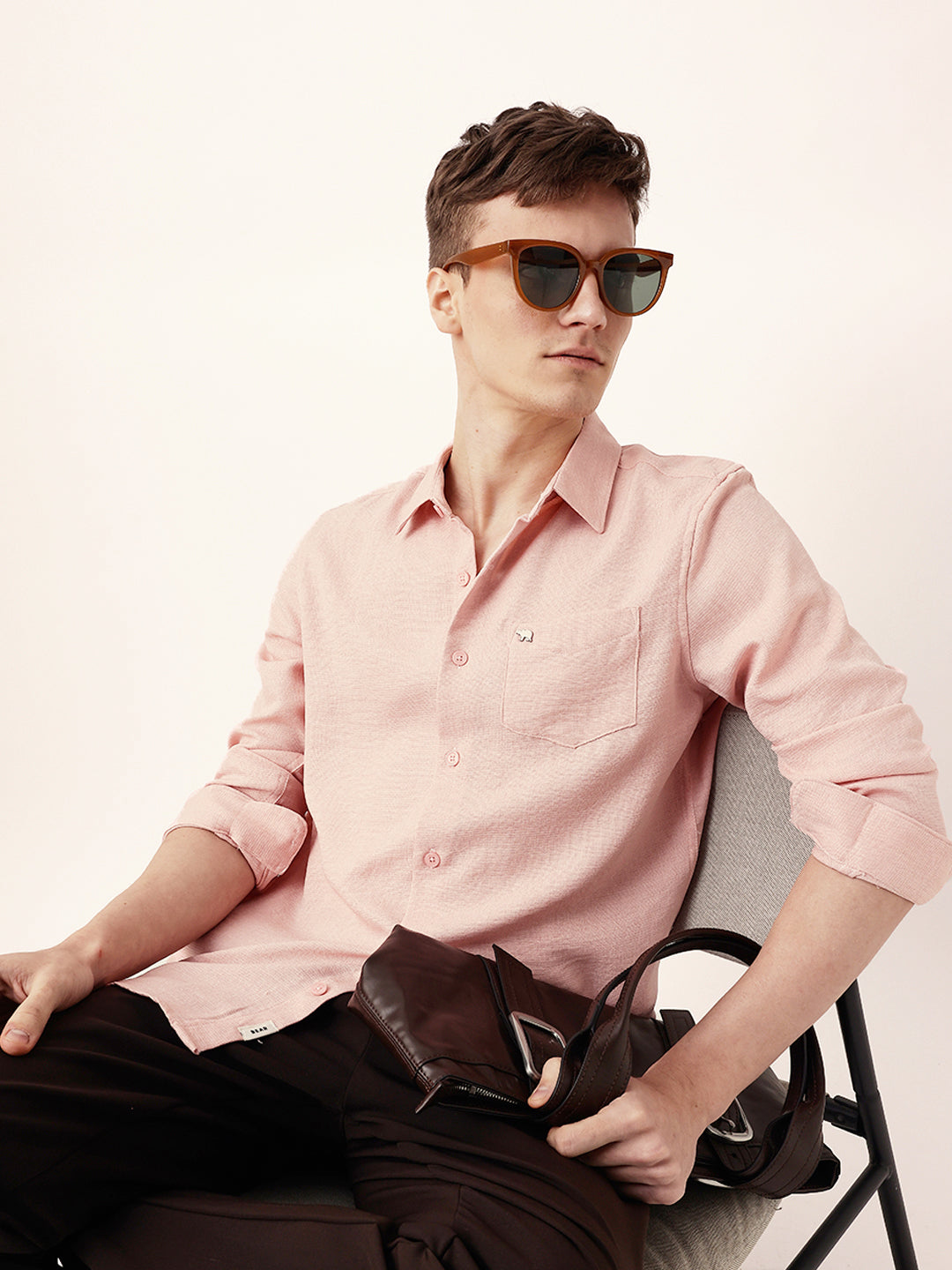 Pink Woven Solid Slim Fit Casual Shirt