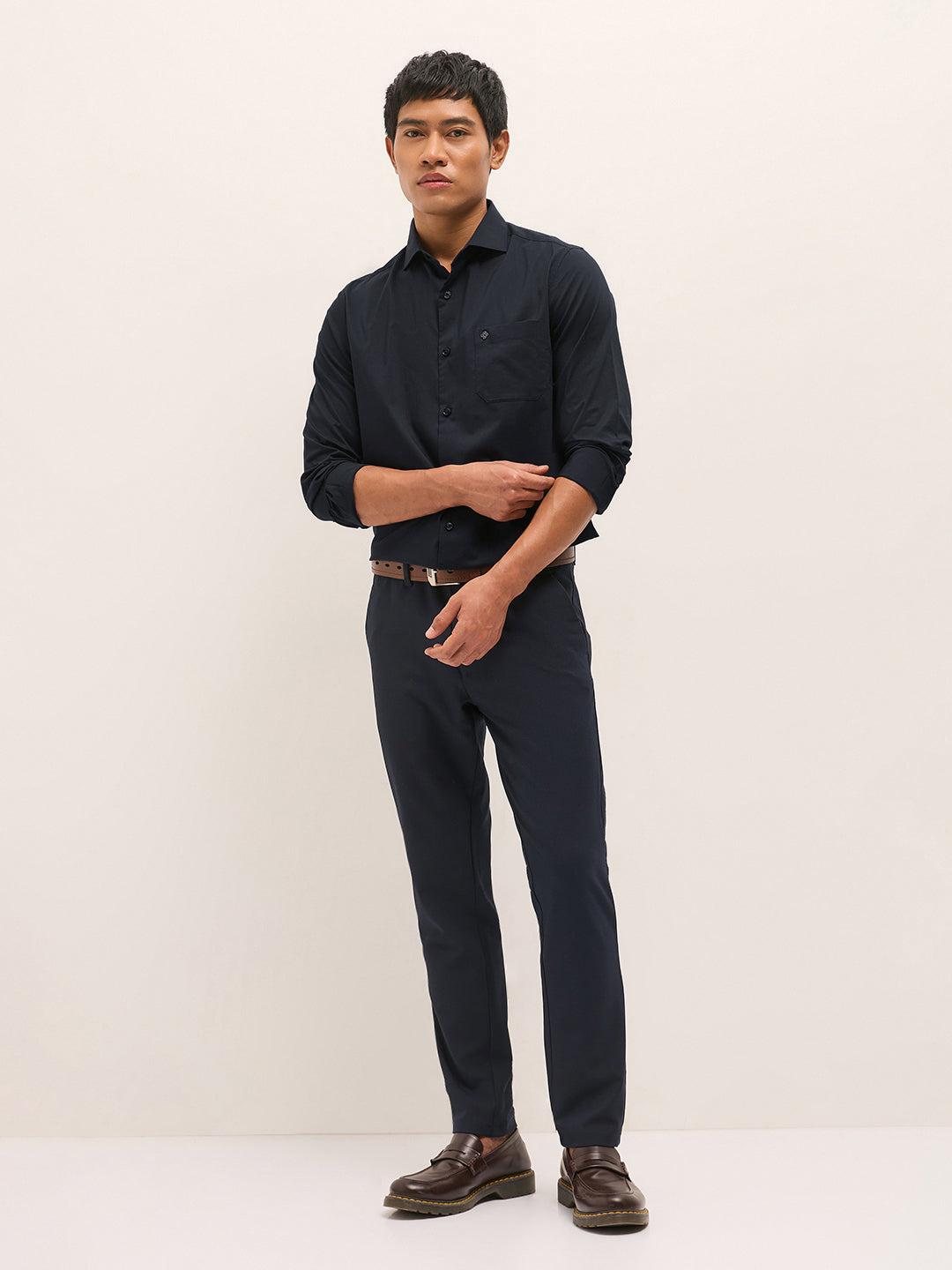 Navy Blue Solid Tailored Fit Formal Shirt