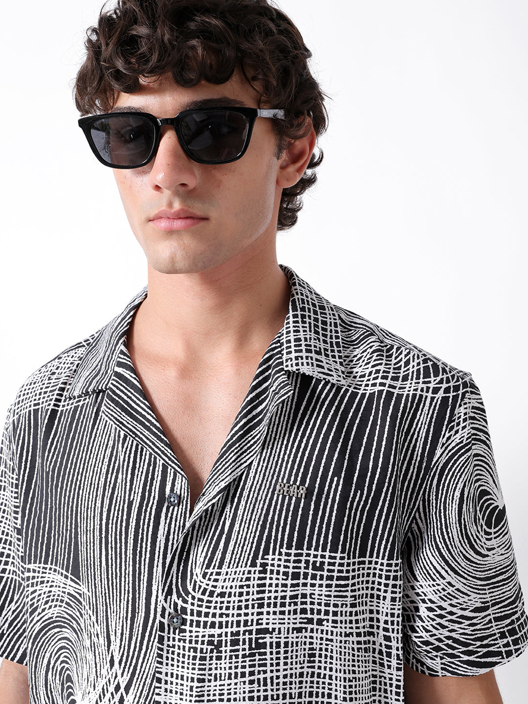 Black & White Abstract Line Print Relax Fit Casual Shirt