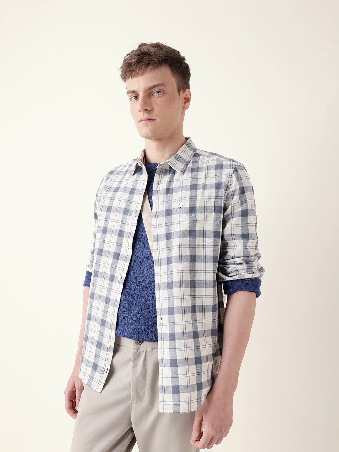White with Blue Woven Checkered Slim Fit Casual Shirt