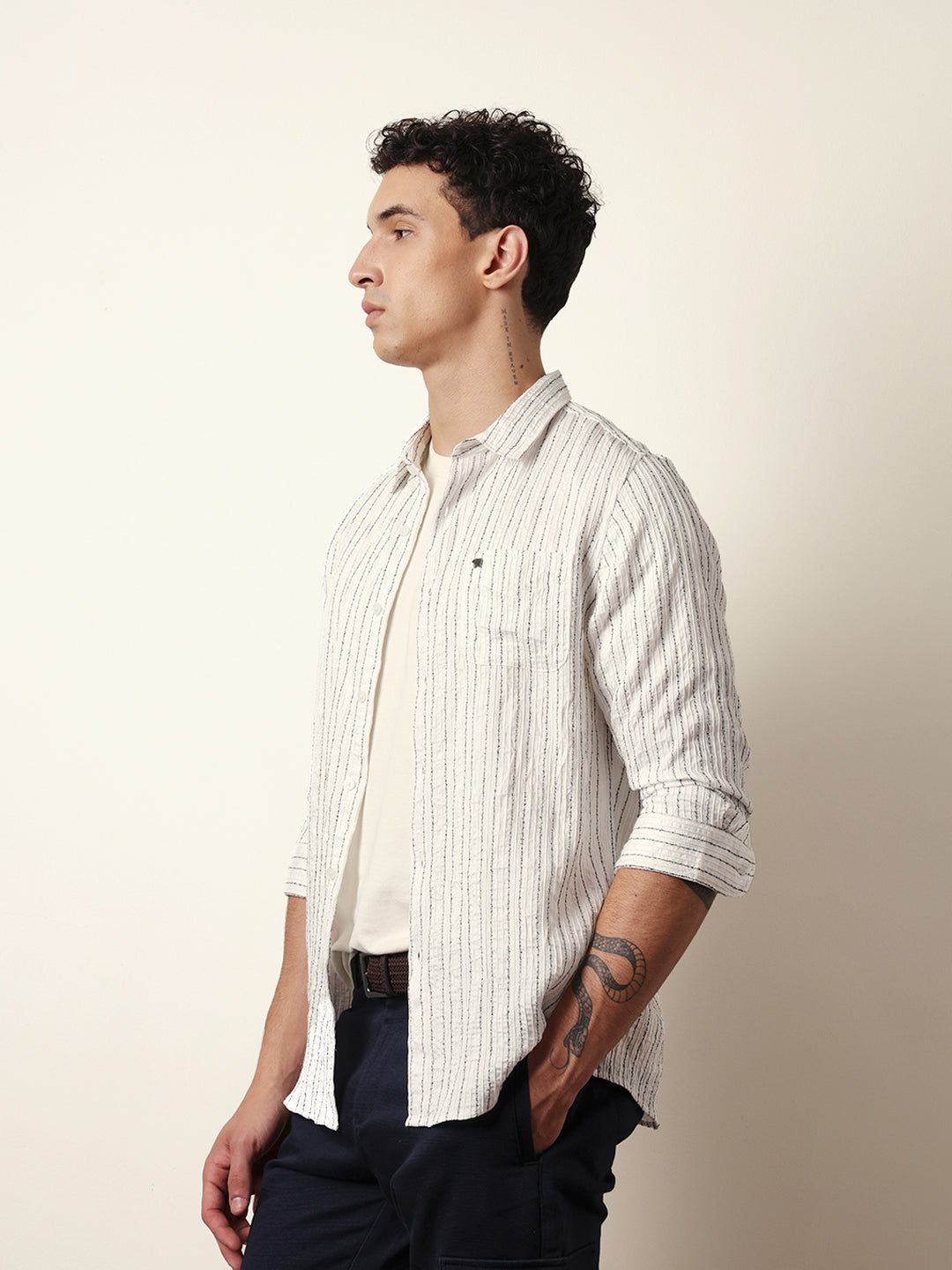 White Vertical Seersucker Pinstripe Slim Fit Casual Shirt