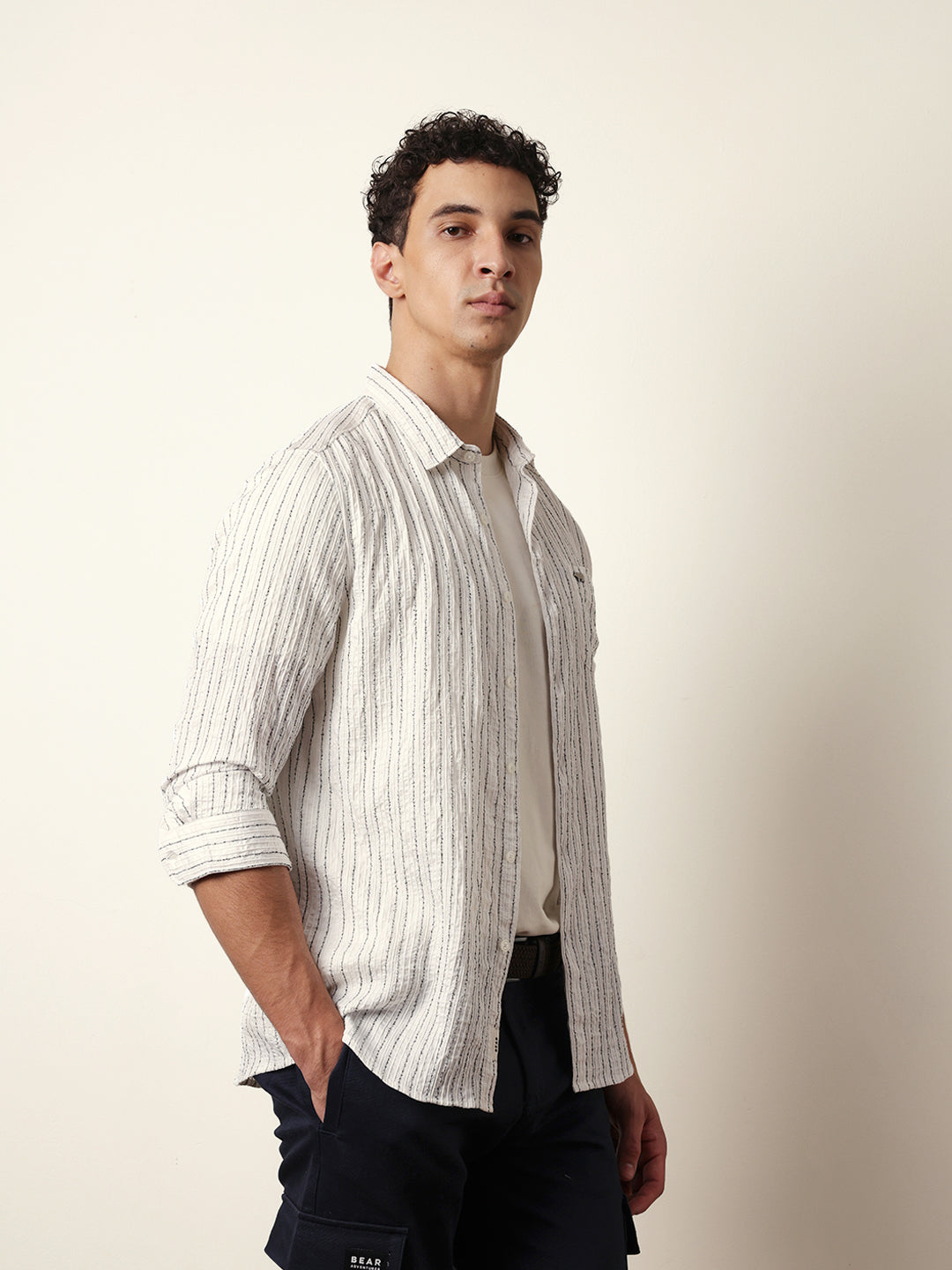 White Vertical Seersucker Pinstripe Slim Fit Casual Shirt