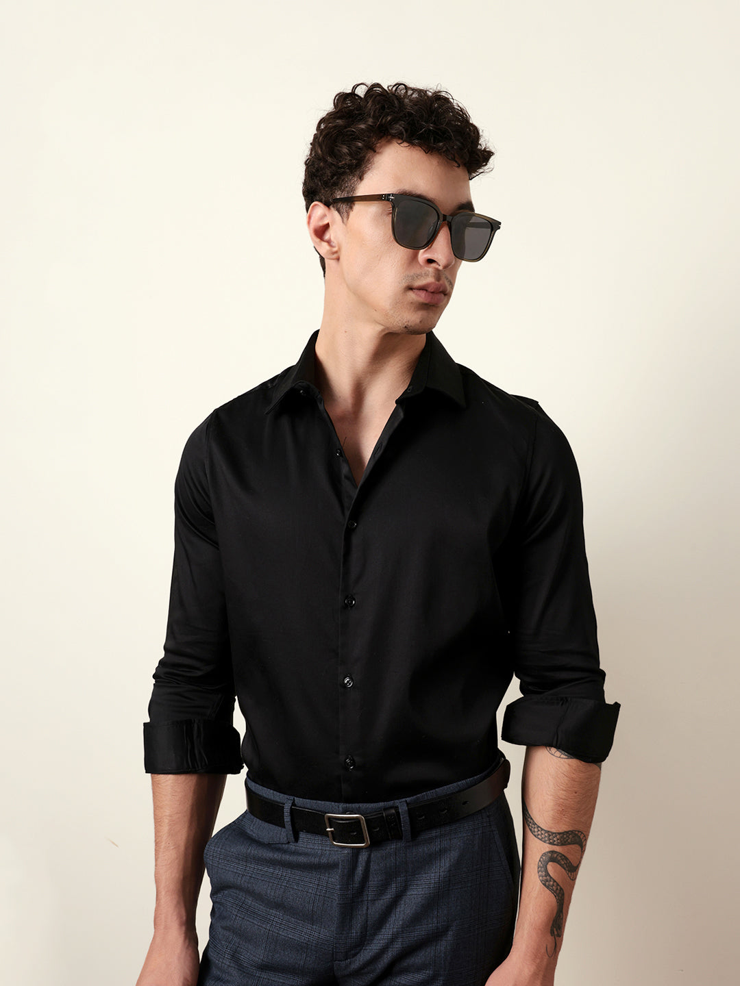 Black Solid Tailored Fit Formal shirt