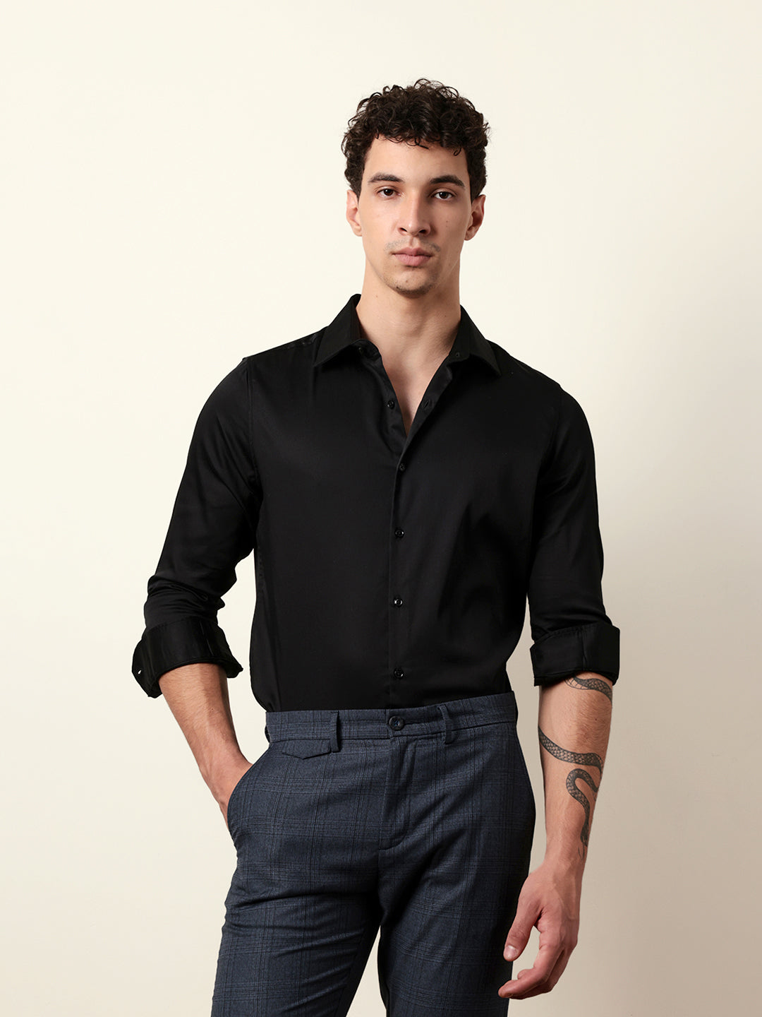 Black Solid Tailored Fit Formal shirt