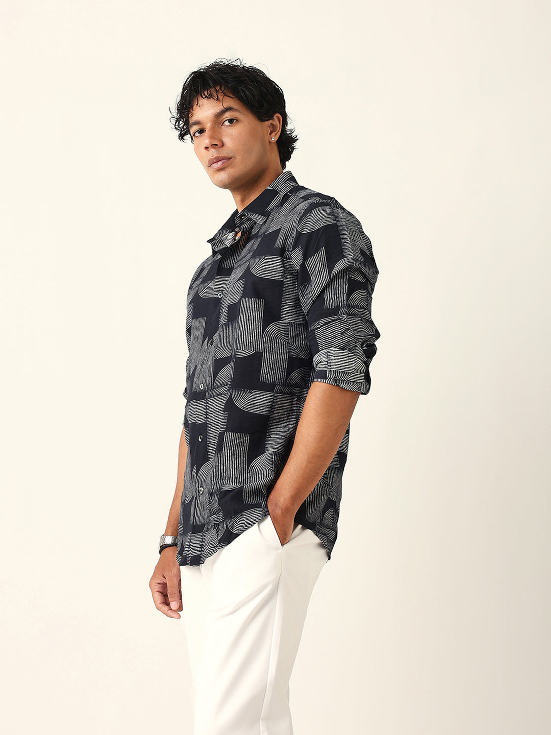 Black & White Geometric Printed Regular Fit Casual Shirt
