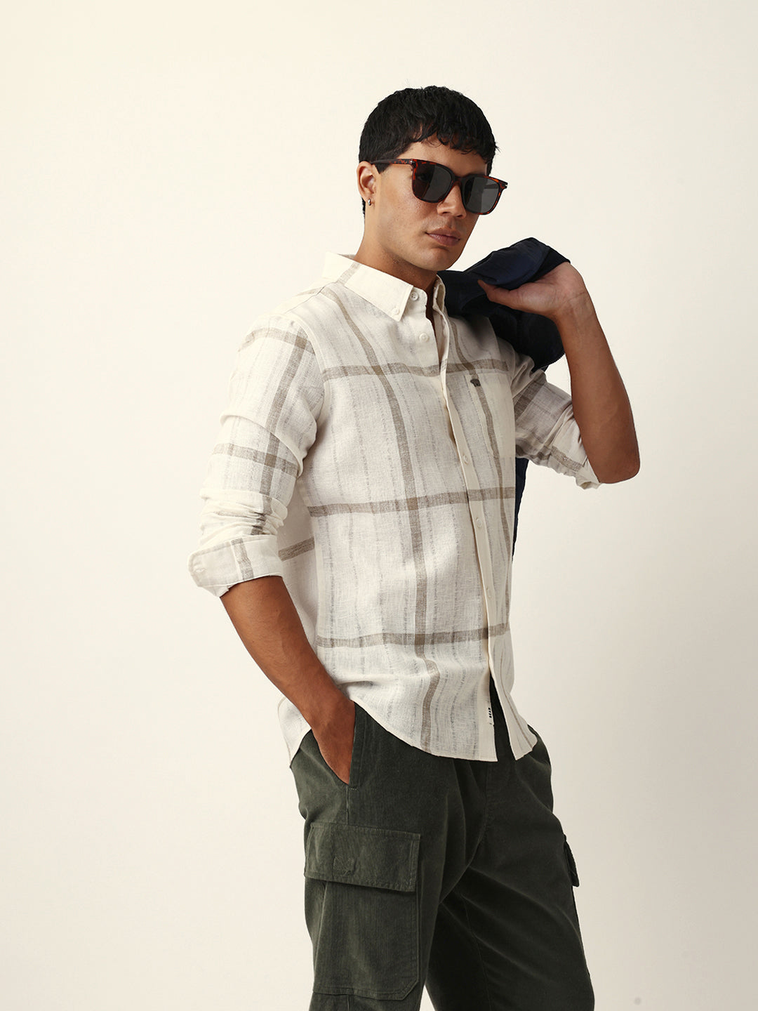 Cream & Beige Woven Checked Slim Fit Casual Shirt with Button-Down Collar