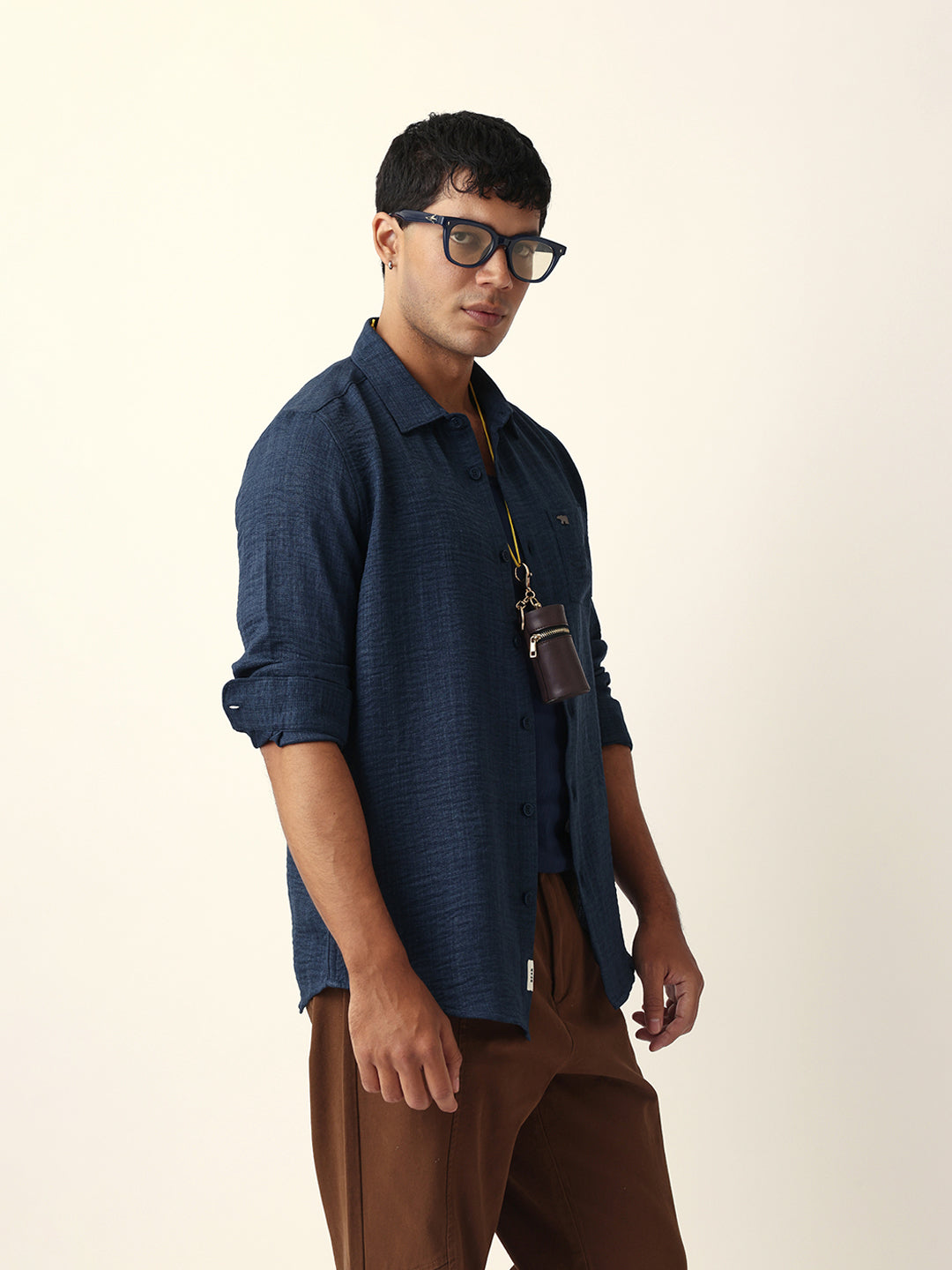 Blue Textured Solid Slim Fit Casual Shirt
