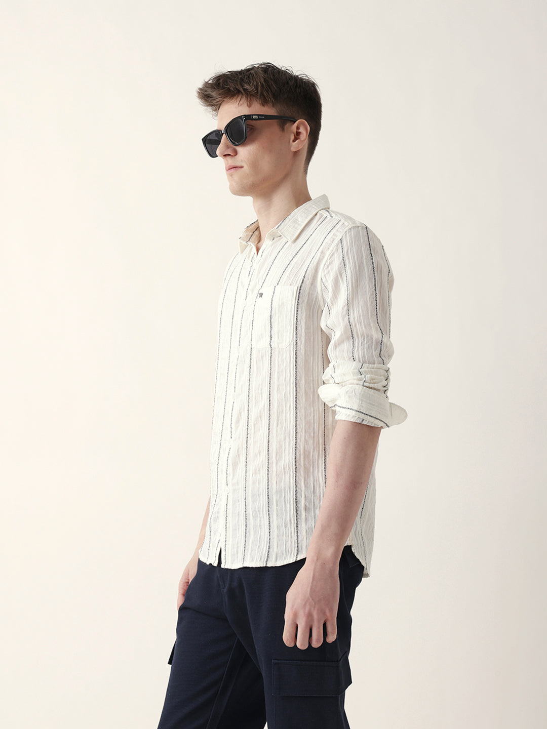 White Vertical Seersucker Pinstripe Slim Fit Casual Shirt