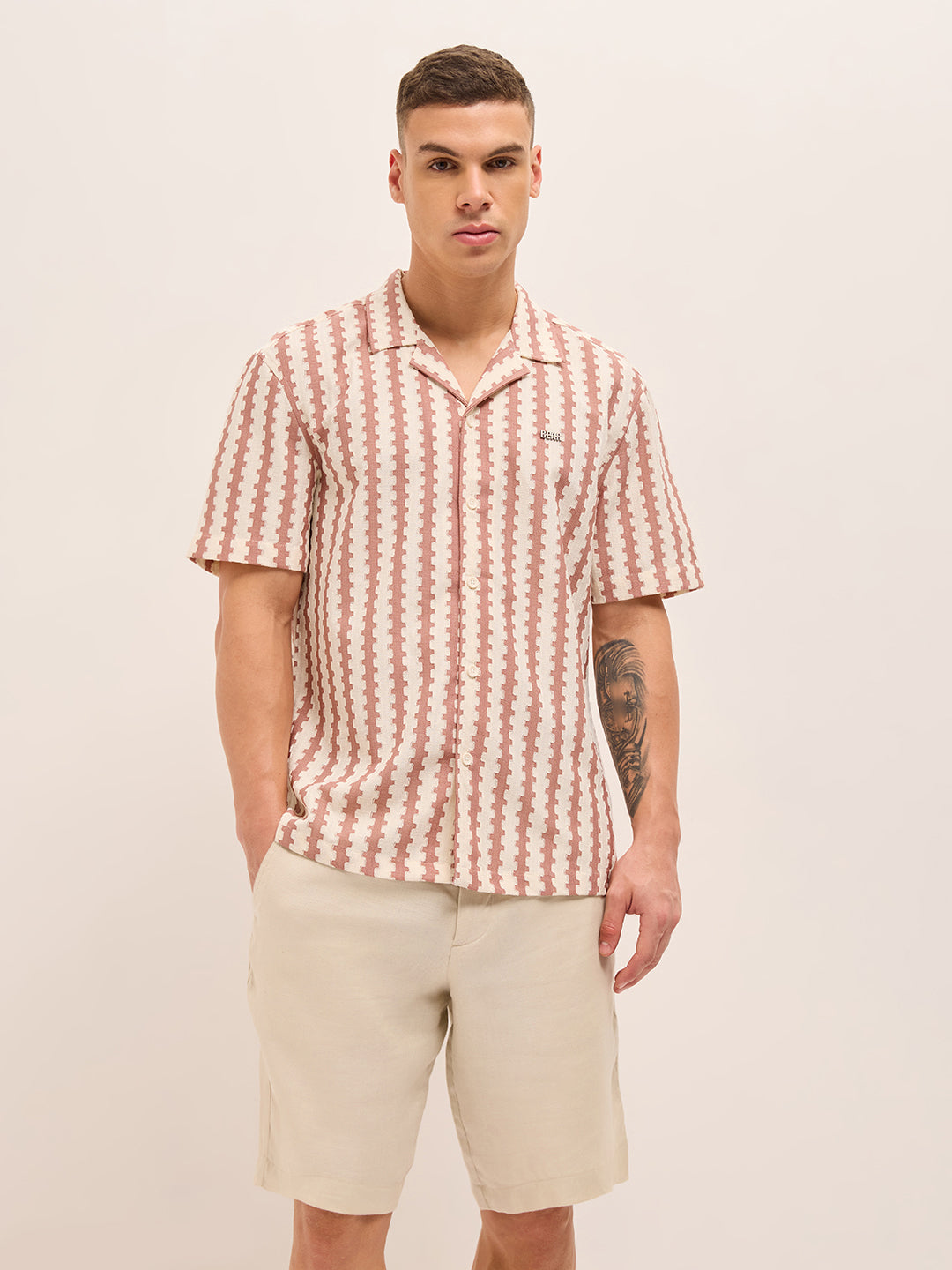 Pink Geometrical Woven Self-Design Relaxed Fit Casual Shirt