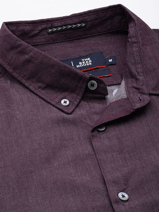 Men Aubergine Solid Slim Fit Cotton Chambray Casual Shirt