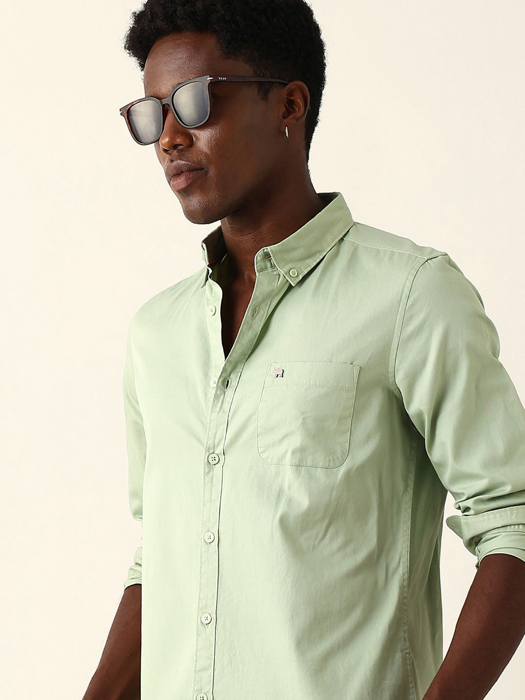 Light Green Solid Slim-Fit Casual Shirt with Button-Down Collar