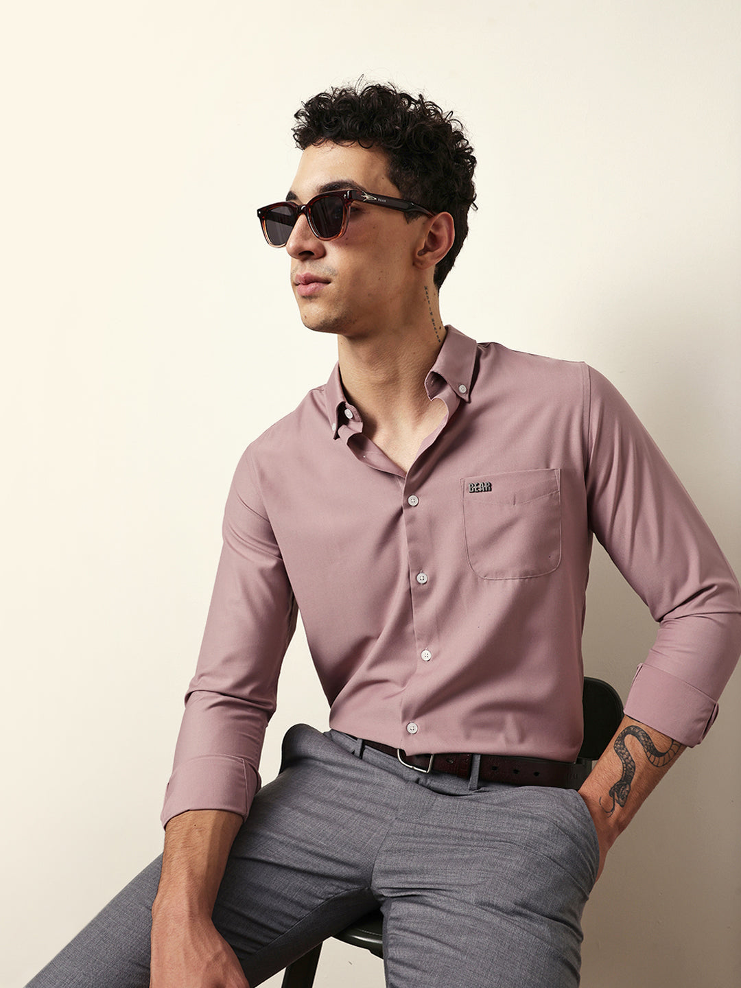 Pink Solid Slim Fit Casual Shirt with a Classic Semi-Formal Look
