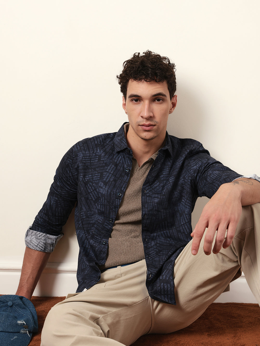Blue Abstract Geometric Printed Slim Fit Casual Shirt