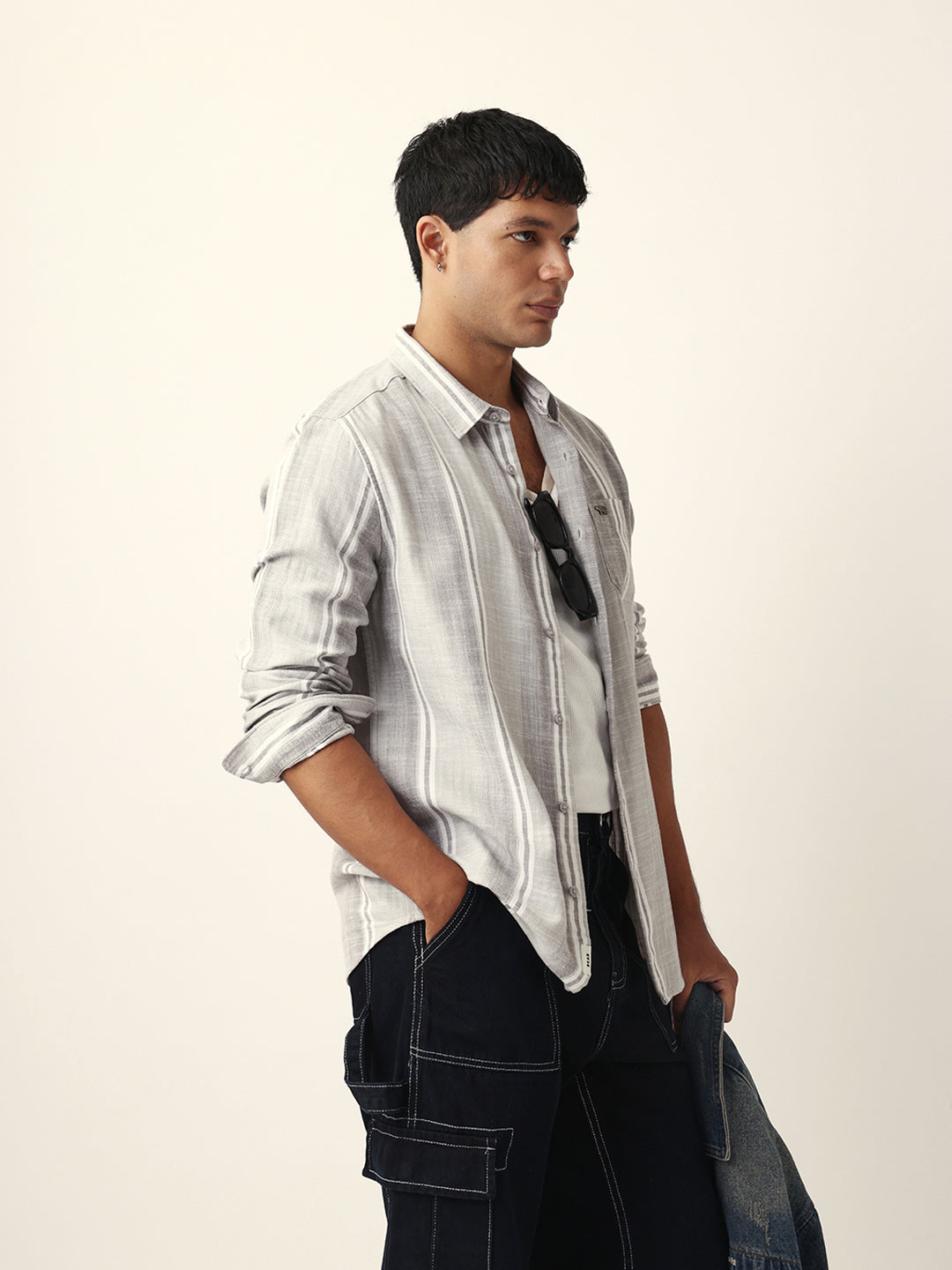Grey & White Herringbone Striped Slim Fit Casual Shirt