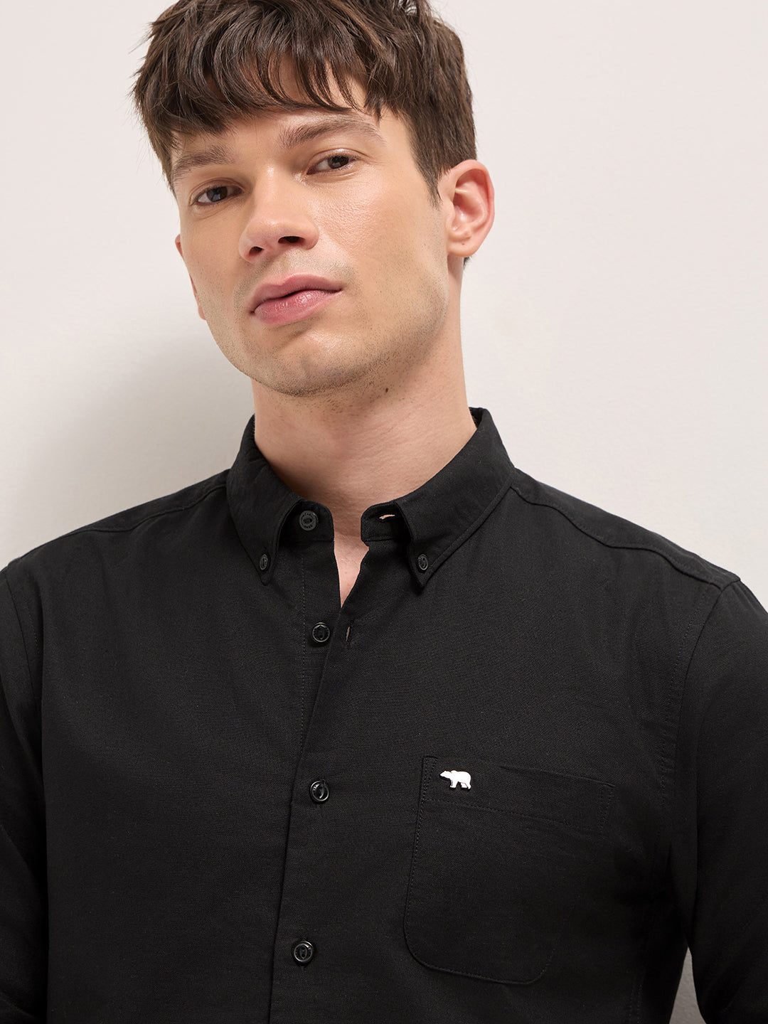 Black Solid Cotton Slim Fit Casual Shirt with Button-Down Collar