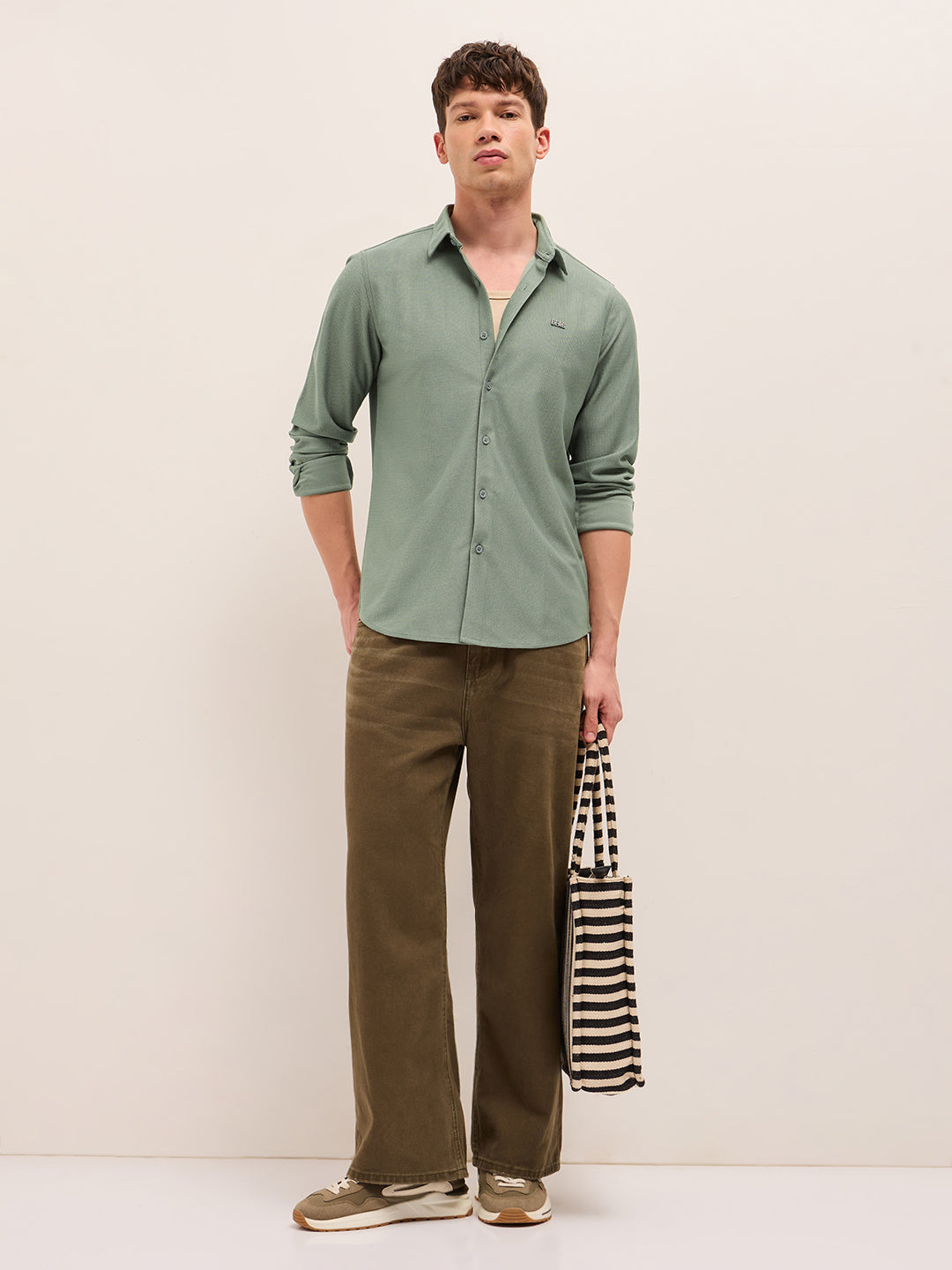Green Woven Textured Regular Fit Casual Shirt