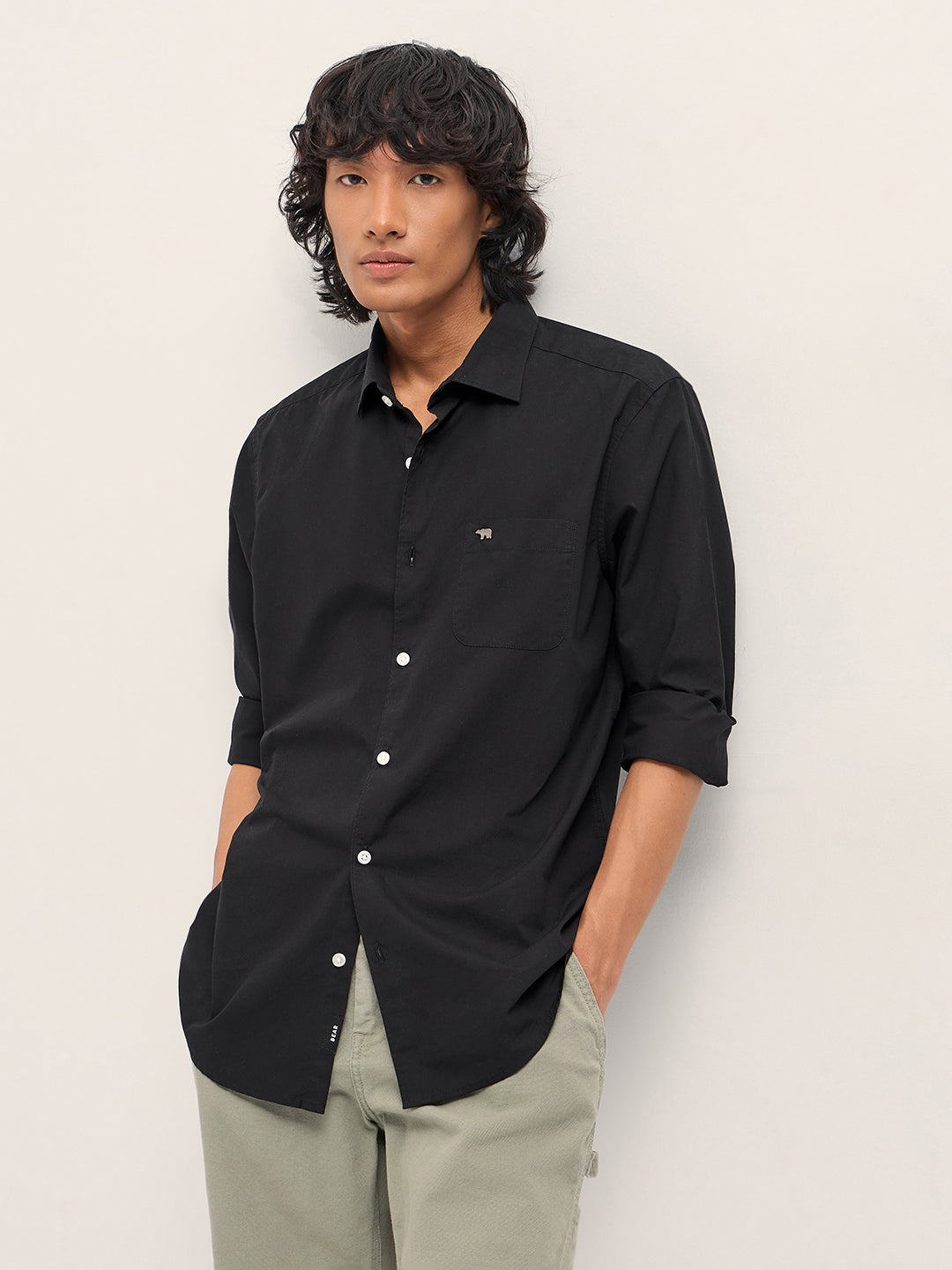Black Cotton Solid Slim Fit Casual Shirt
