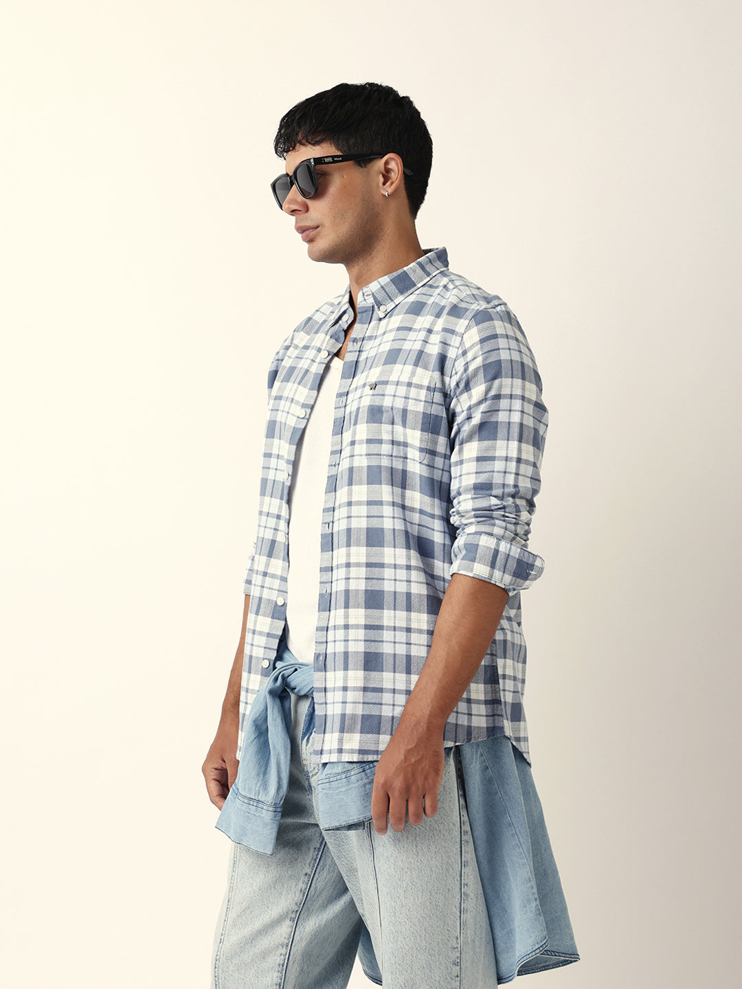 White with Blue Woven Tartan Checked Slim Fit Casual Shirt