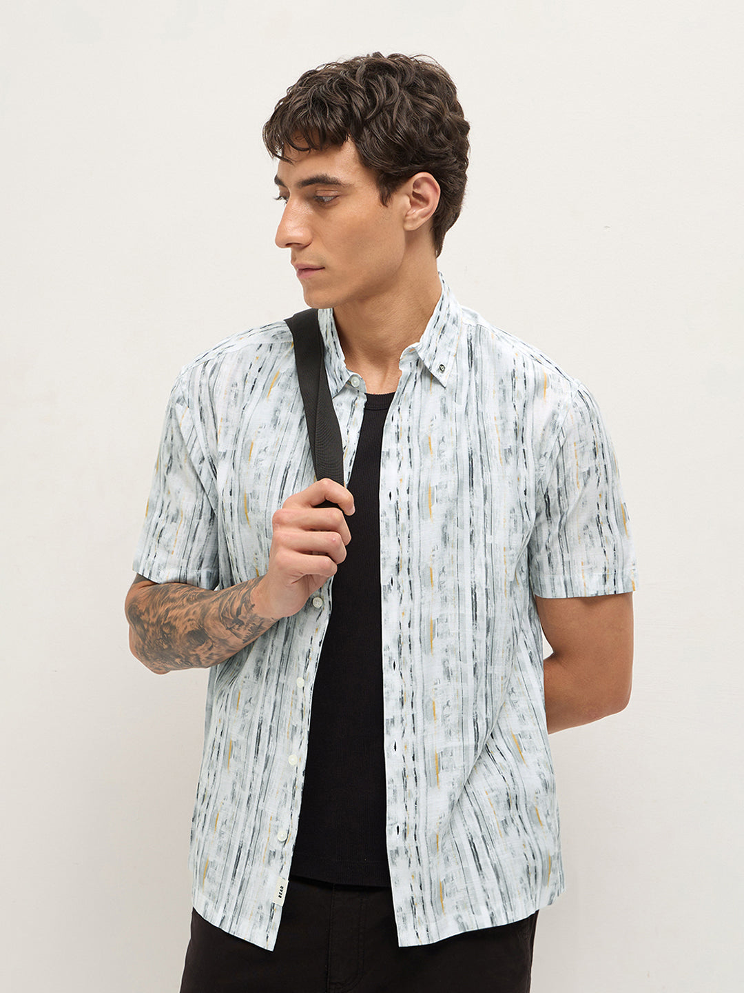 Multicolor Relax Fit Casual Shirt with Abstract Striped Print