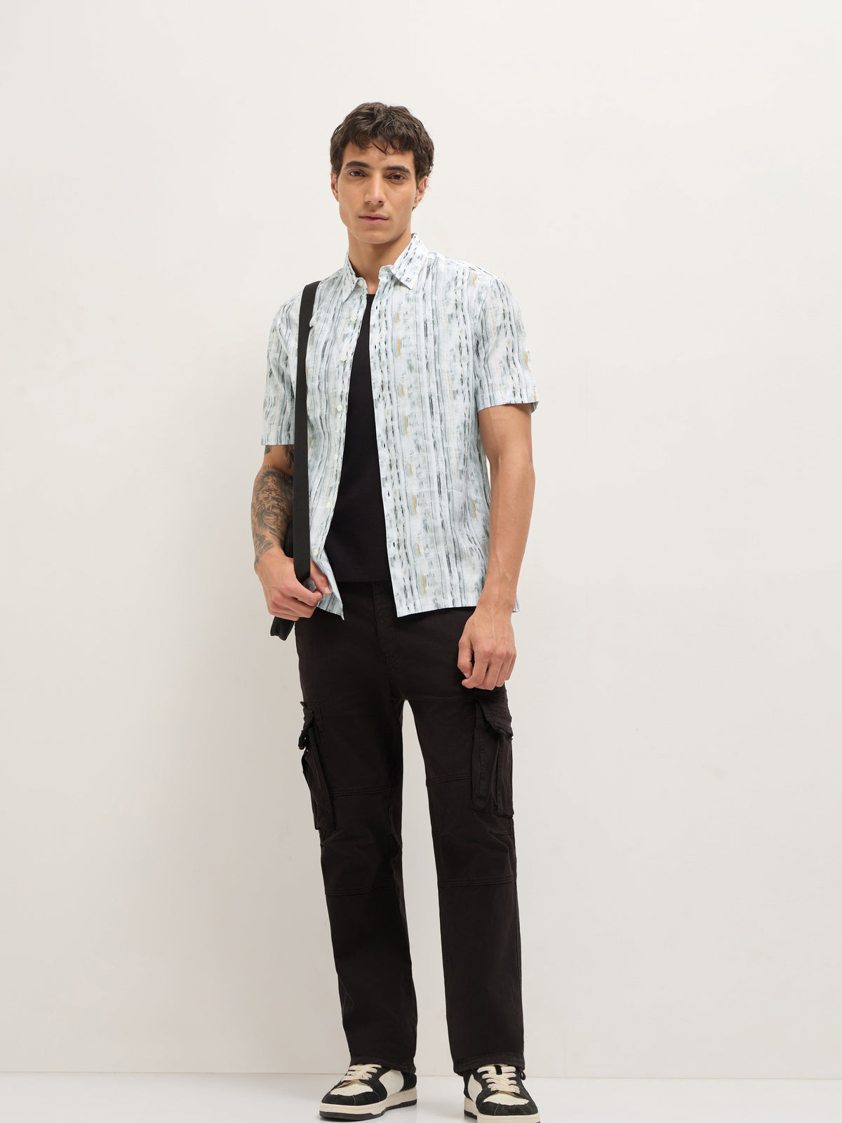 Multicolor Relax Fit Casual Shirt with Abstract Striped Print