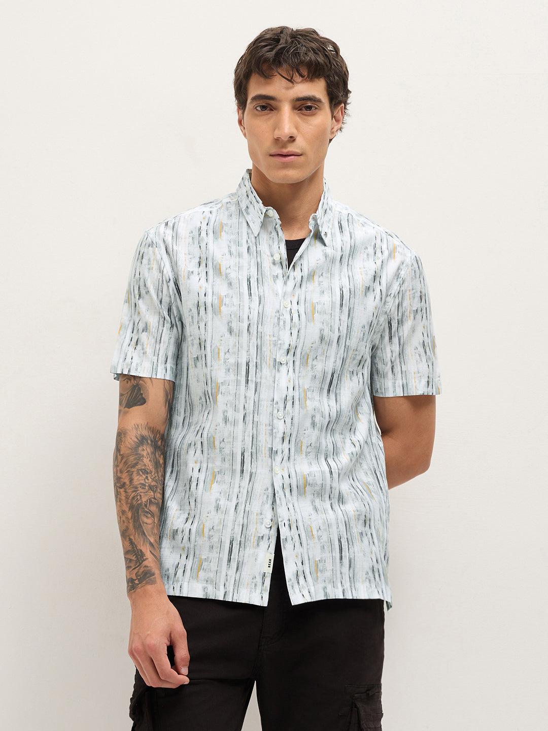 Multicolor Relax Fit Casual Shirt with Abstract Striped Print
