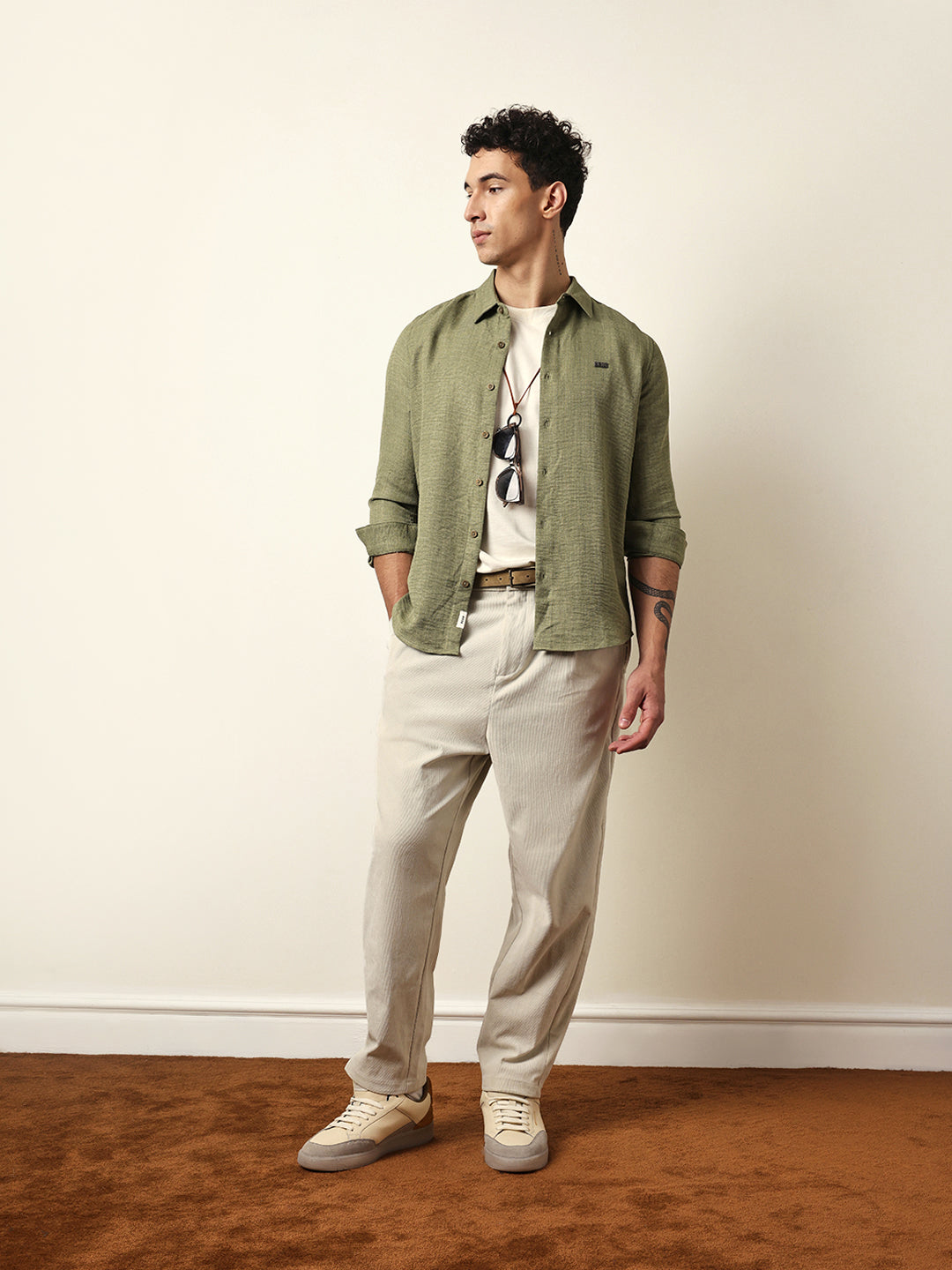 Green Woven Textured Slim Fit Casual Shirt