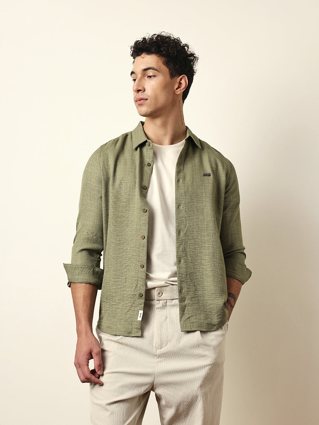 Green Woven Textured Slim Fit Casual Shirt