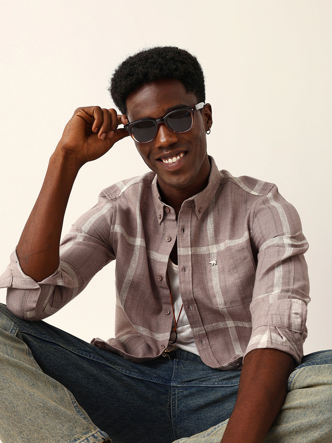 Mauve brown & Beige Woven Checked Slim Fit Casual Shirt with Button-Down Collar