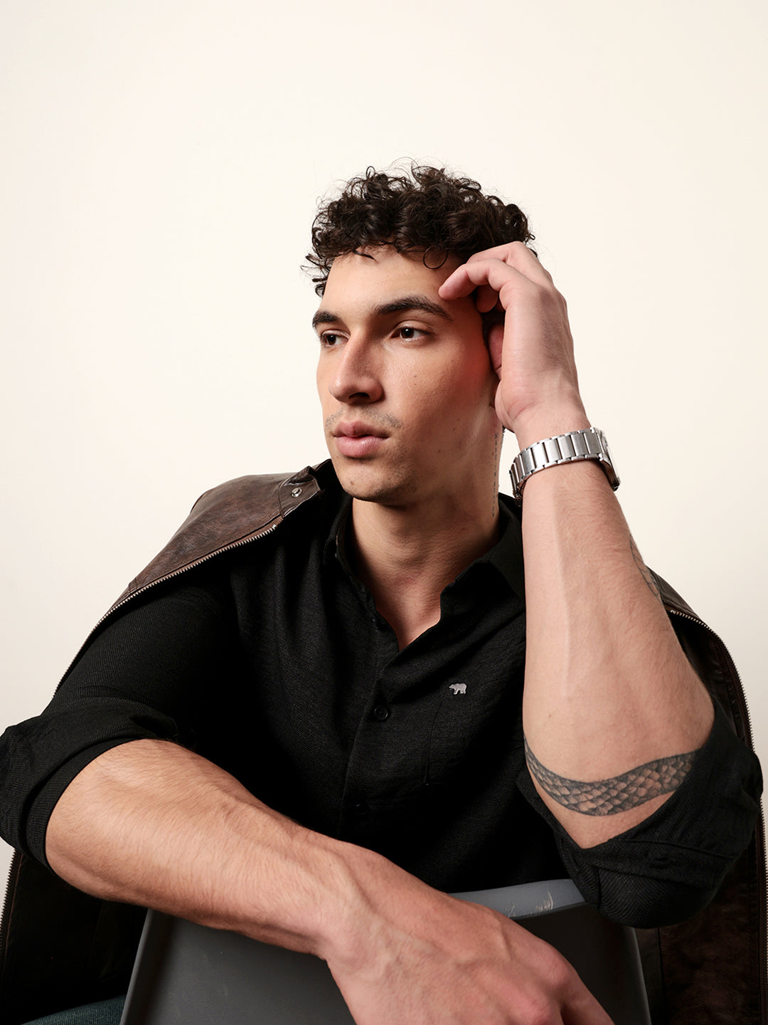 Black Woven Solid Slim Fit Casual Shirt