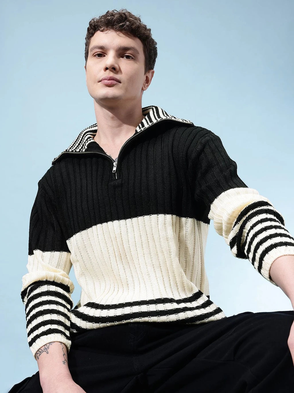 Men Colorblock Collar White Sweatshirt